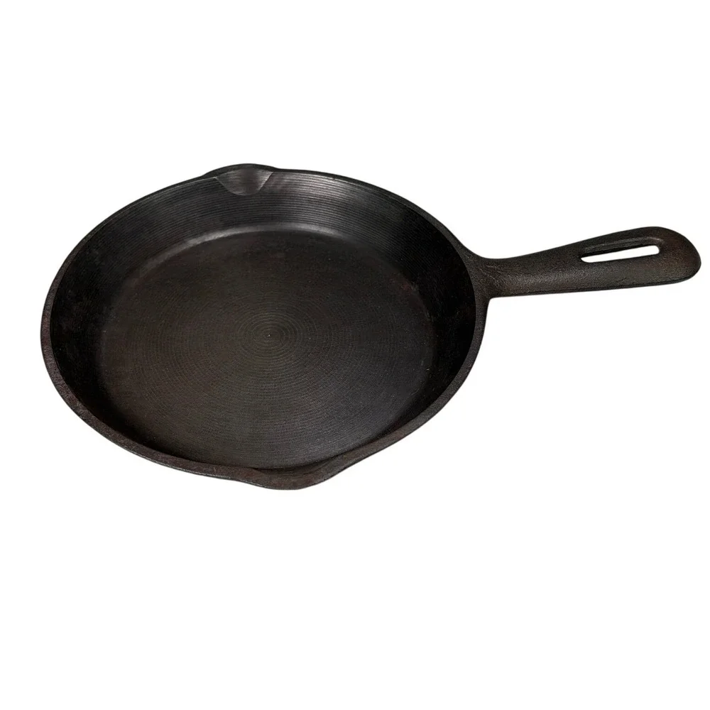 Vintage Cast Iron Skillet 6.5 Inch Small Frying Pan Taiwan Dual Spout Black